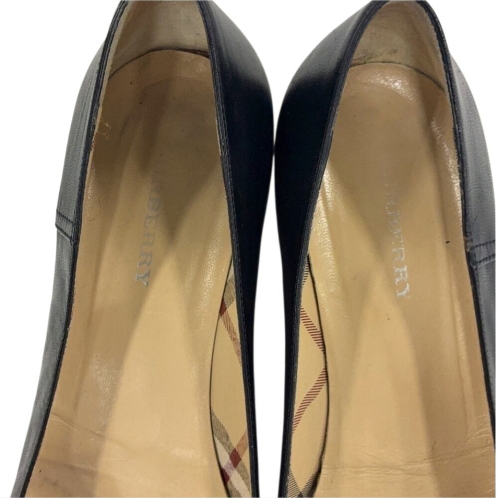 Burberry Vintage Pointed Toe Black Leather Buckle Low Heel Flat (EUR 40) - Picture 8 of 9
